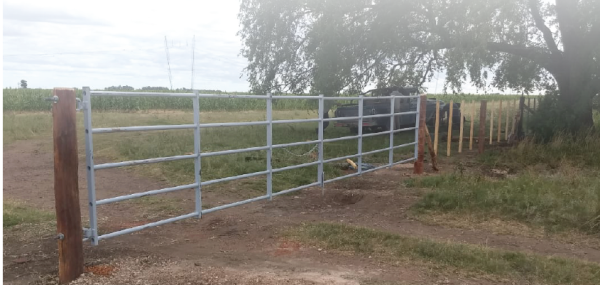 Tranquera Entry